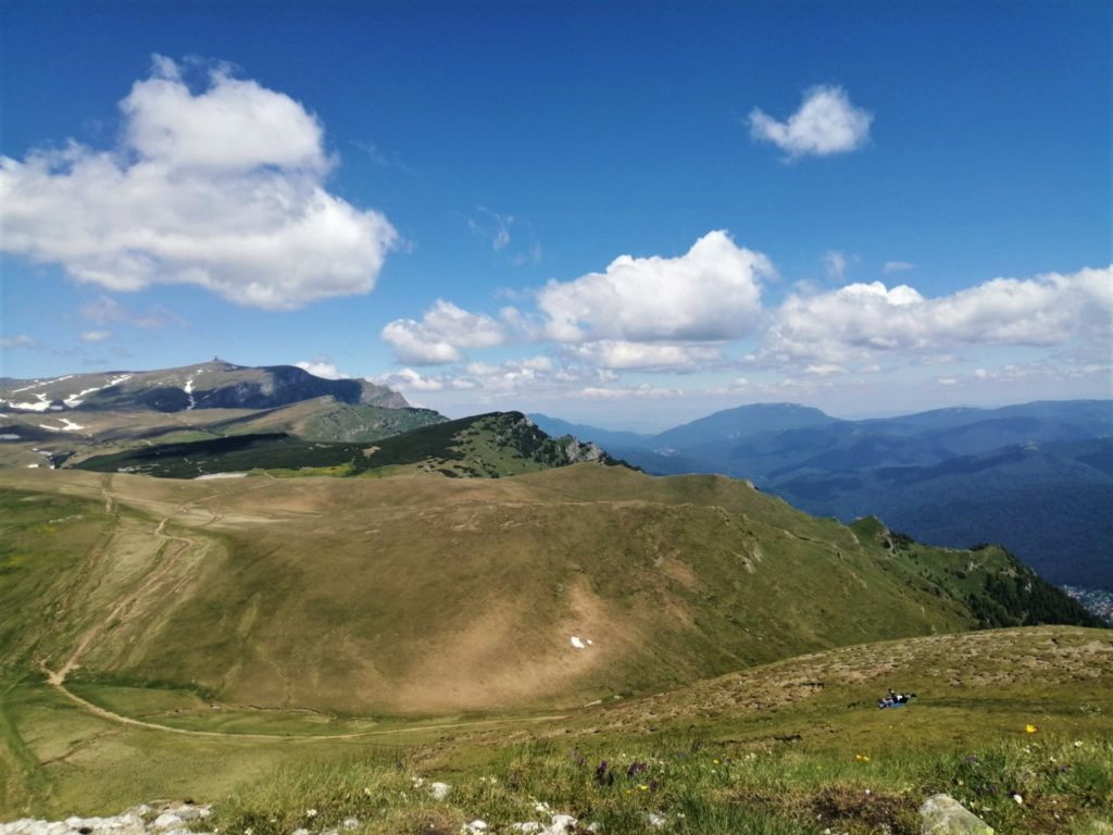 Sinaia-wakacje-w-Rumunii-gory-w-Rumunii-cota-2000-gory-Bucegi-zamek-Peles